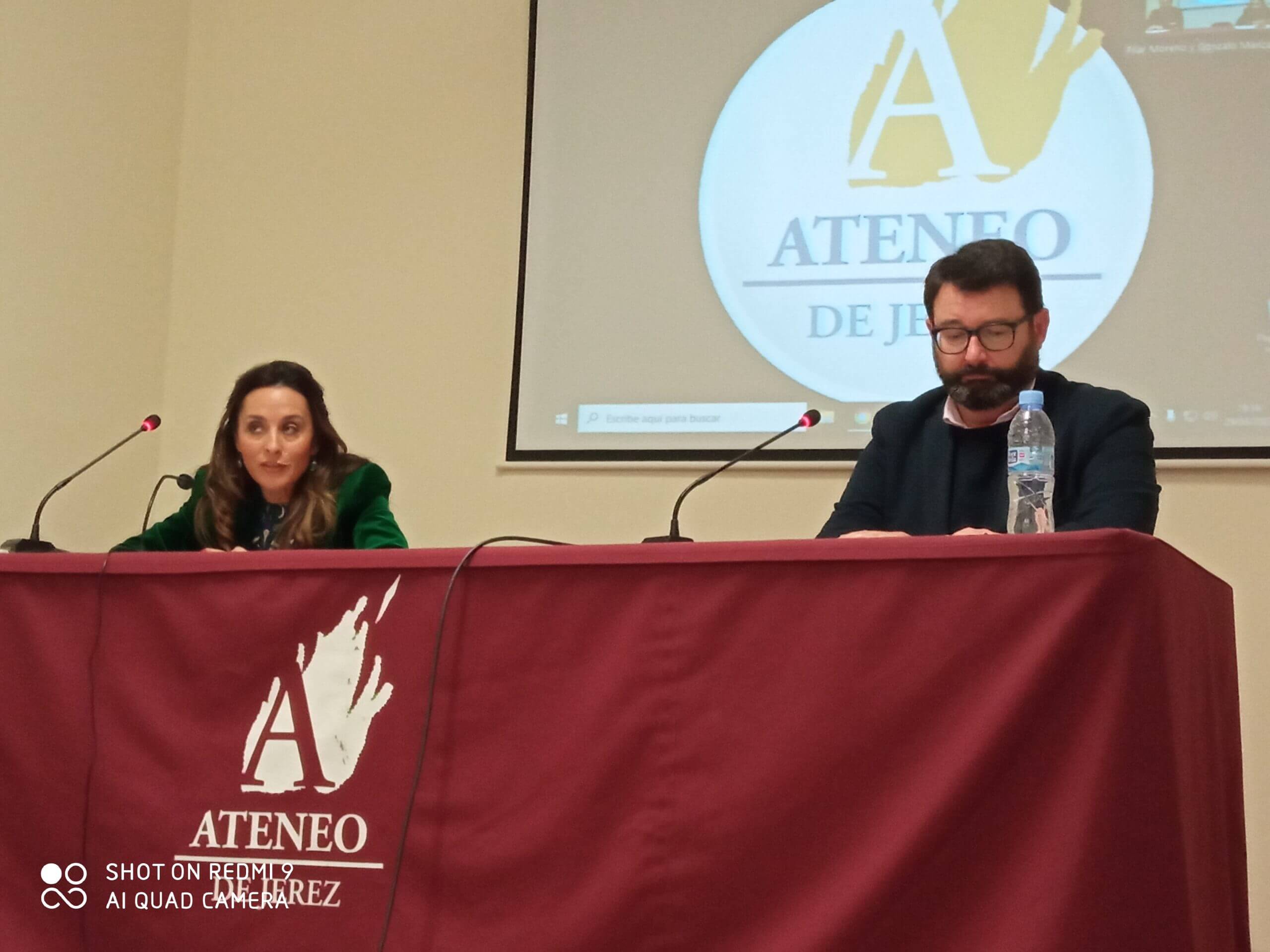 Mujer y hombre frente al divorcio