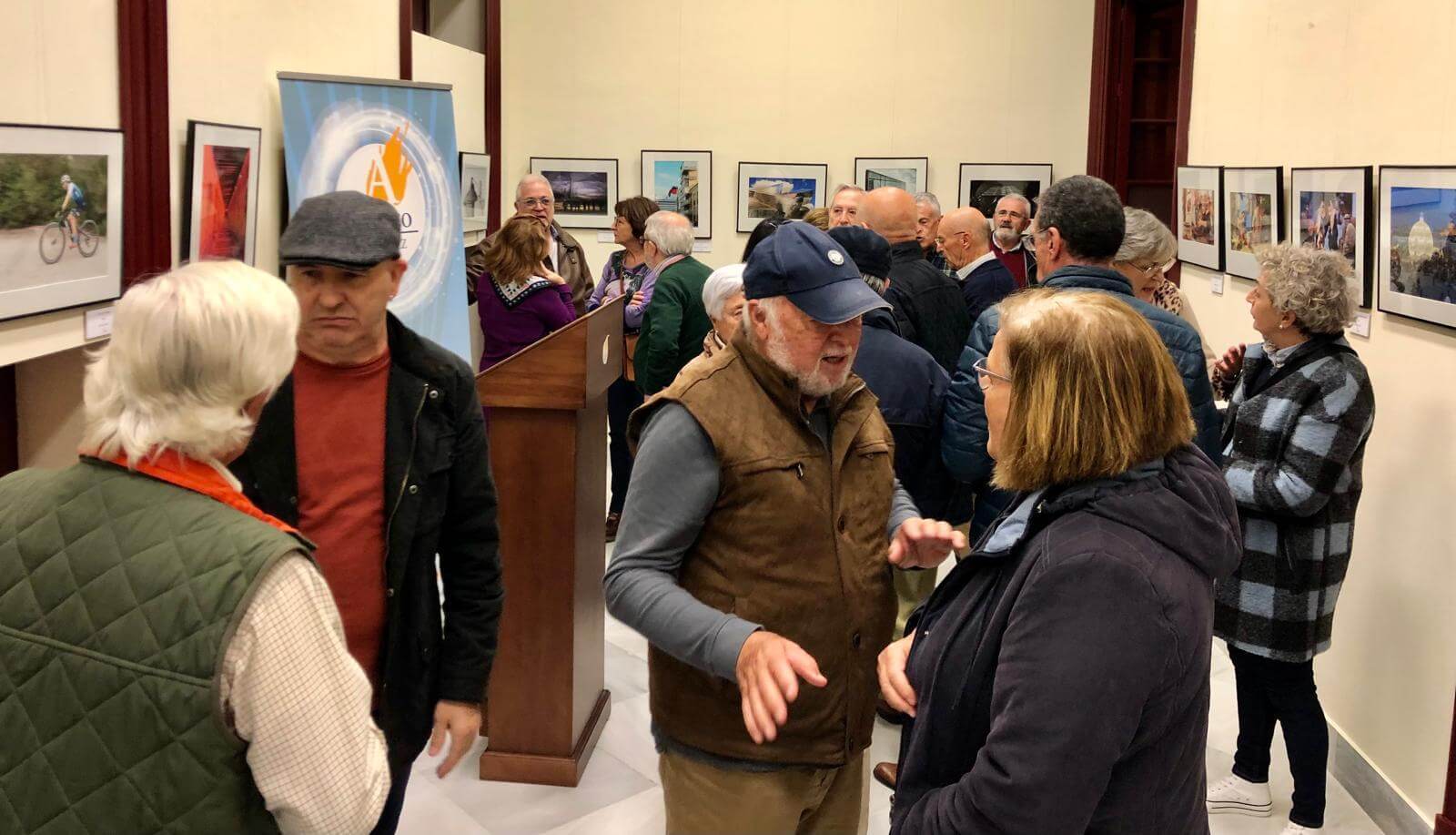 Exposición colectiva de fotografías de Ucamera “Reto Mensual 2023-2024”