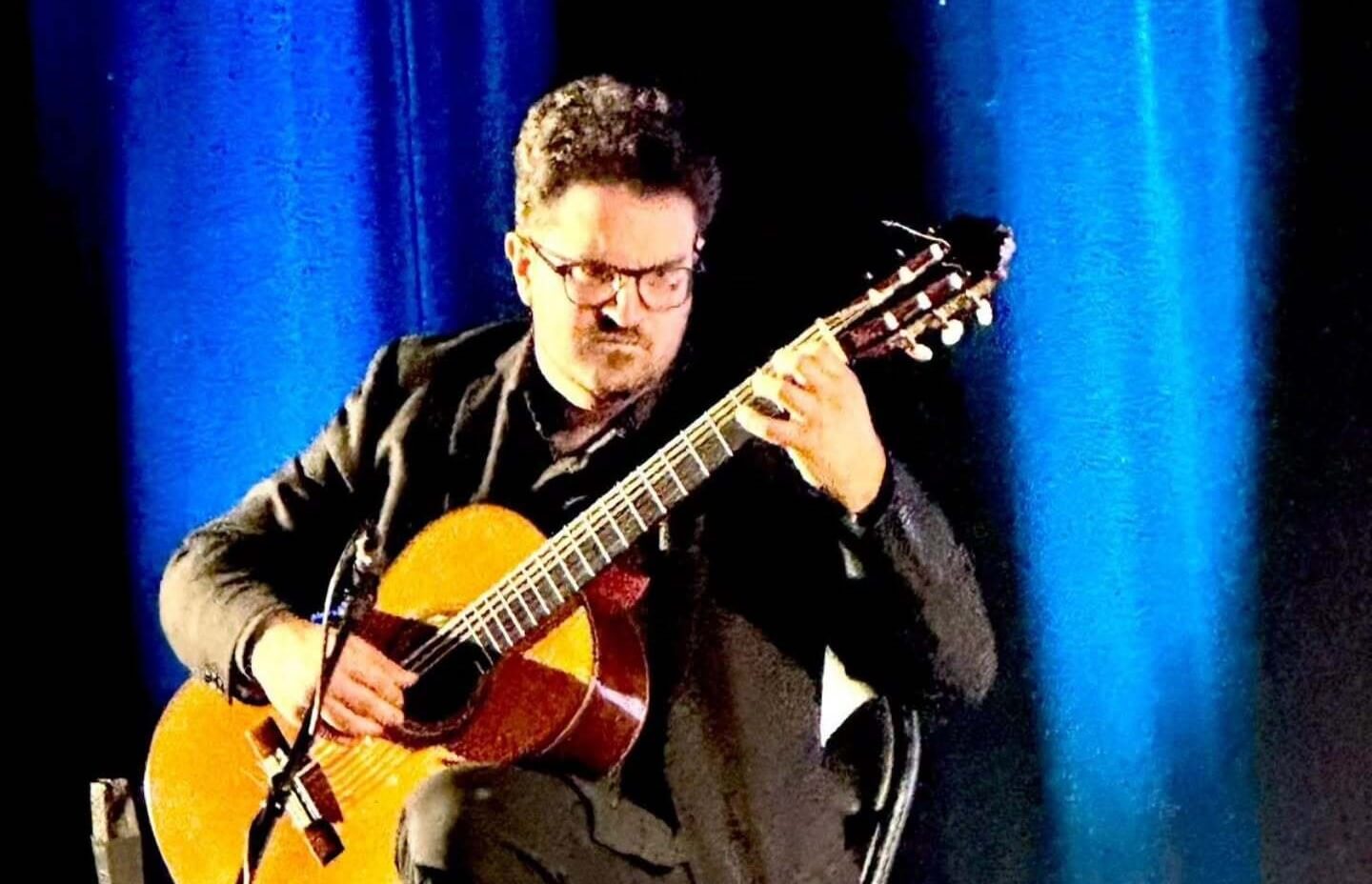 Concierto inaugural: Luca Romanelli del Cádiz Guitar Festival by Ángel G. Piñero